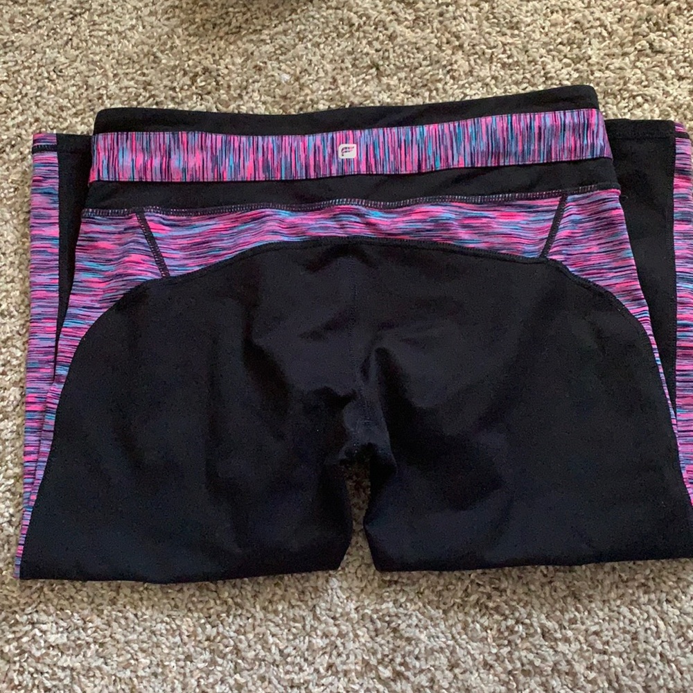 Fabletics medium crop workout leggings